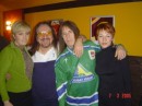MICK AND TREVOR WITH FANS168 * 448 x 336 * (22KB)